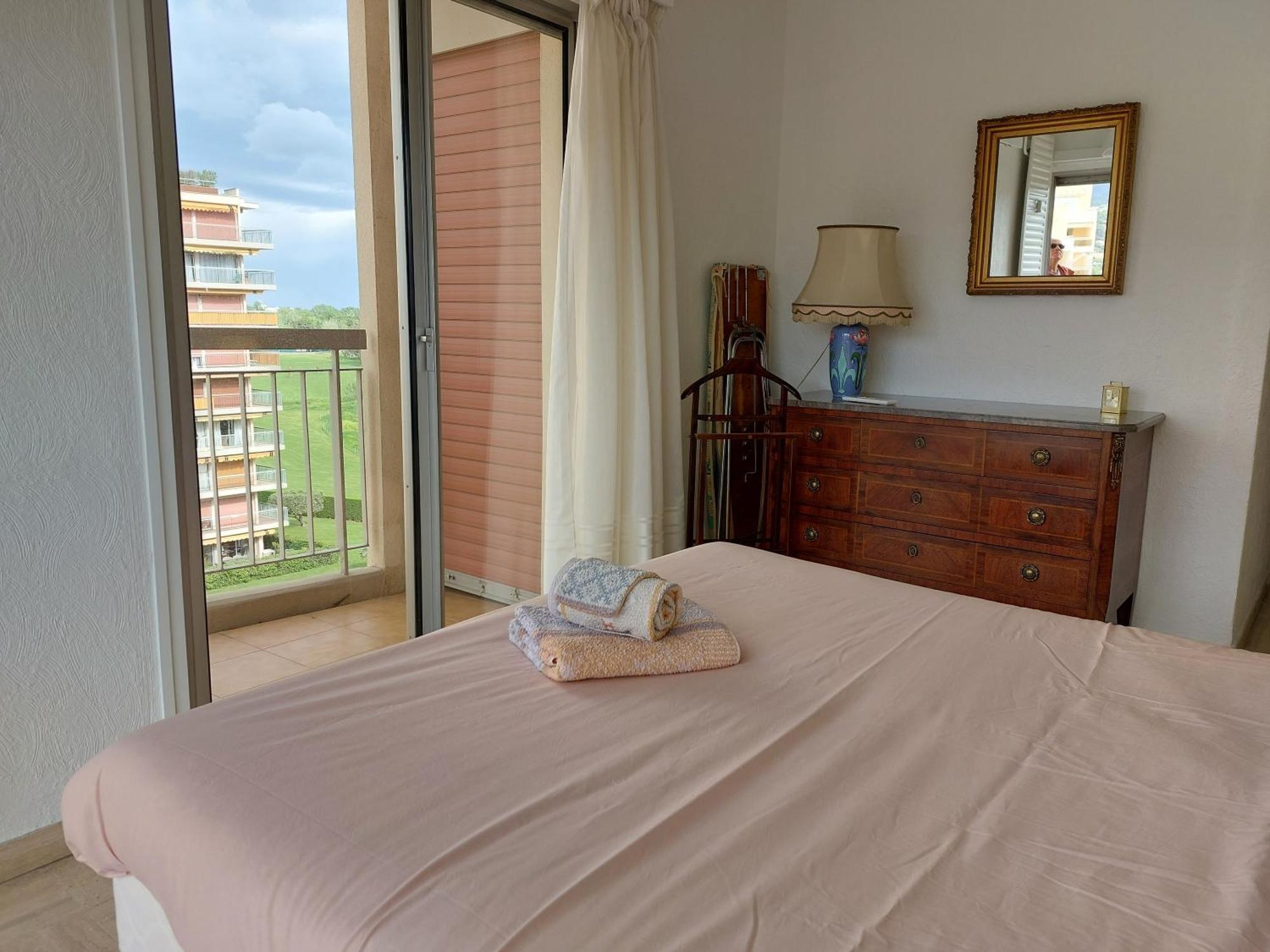 Apartment Bruyeres - 3 Pieces - Axelle Loc'appart Mandelieu-la-Napoule